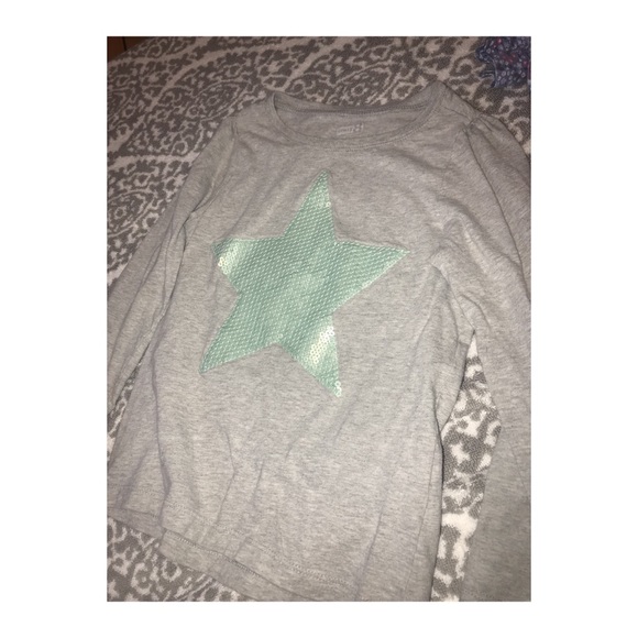 💗Girls tops(3 for $14) - Picture 4 of 5